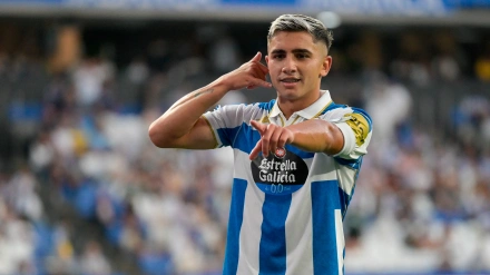 Yeremay celebra uno de los goles marcados con el Deportivo de la Coruña