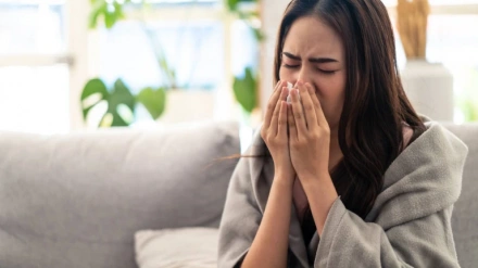 Cómo diferenciar la gripe, el COVID y el resfriado: la guía de una experta para no equivocarte