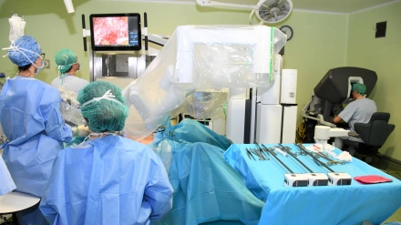 Castilla y León extiende la cirugía robótica a cinco hospitales y se afianza a la vanguardia tecnológica