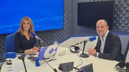 Pilar García Muñiz, con el doctor José Antonio López Vilariño