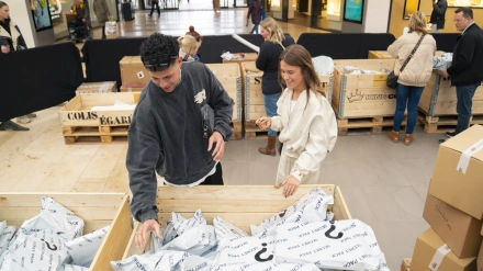 Paquetes sorpresa en Puerto Venecia, Zaragoza