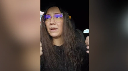 Alba, profesora, en el vídeo