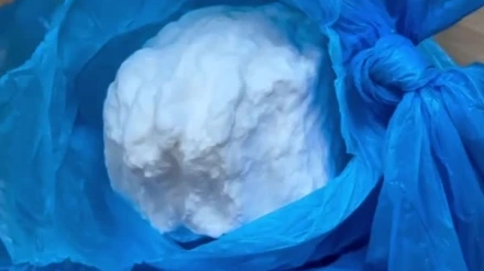 La Guardia Civil descubrió que transportaban sustancias estupefacientes cuando acudieron a auxiliar al conductor y la ocupante de un vehículo siniestrado