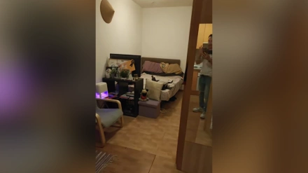 Noé, valenciano en Madrid, enseña su piso en Madrid