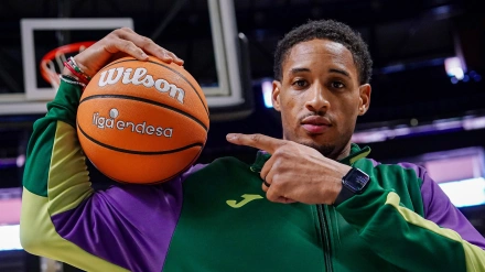 Augustine Rubit en su presentación