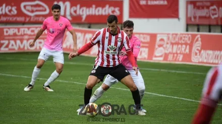 Eslava, del Zamora, en el duelo ante el Talavera