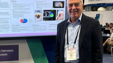 El doctor Larrea en un congreso médico