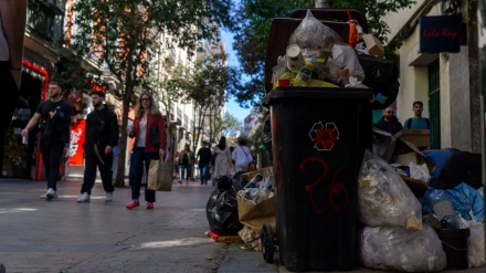 Basura acumulada en una calle de Madrid