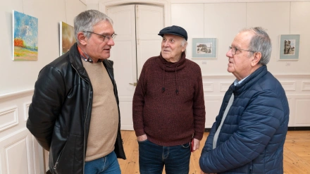 Secundino García, alcalde de San Sadurniño, con Carlos Barcón y Julio Ferrín