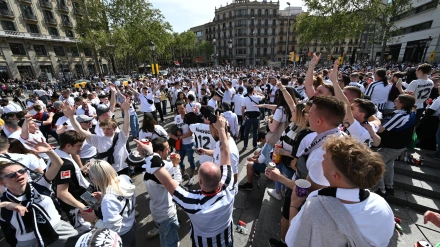 Aficionados del Eintracht en las calles de Barcelona en una foto de archivo