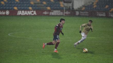 Imagen del duelo en Pasarón entre Pontevedra y Guadalajara