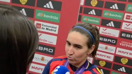 Mariona Caldentey con Andrea Peláez