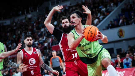 Djedovic en un partido frente a Casademont Zaragoza