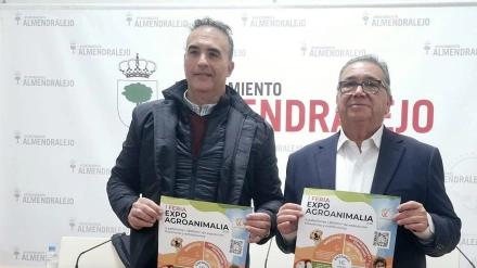 El alcalde de Almendralejo, José María Ramírez, y el organizador, Antonio Arroyo