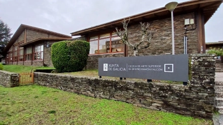 Escola de Arte e Superior de Deseño Ramón Falcón (Lugo)