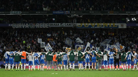 La comunión del equipo con la afición tras el triunfo ante el Rayo fue, de nuevo, sensacional.