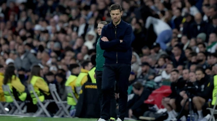El técnico del Real Madrid, Xabi Alonso, durante el encuentro correspondiente a la fase regular de la Liga de Campeones que han disputado este miércoles Real Madrid y Manchester City en el estadio Santiago Bernabéu, en Madrid