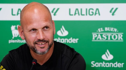 José Alberto en sala de prensa