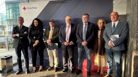 Cruz Roja habla en Motril de la lucha contra la discriminación racial y los delitos de odio