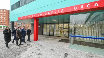 El consejero de Sanidad, Alejandro Vázquez, visita el nuevo centro de salud Federico García Lorca-El Silo de Burgos