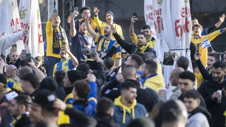 Hinchas del Maccabi Tel Aviv en las calles de Stuttgart en la previa del partido de Europa League.