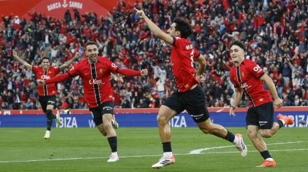 Morlanes celebra su gol, en el Mallorca - Elche