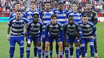 Equipo titular del Granada en El Molinón