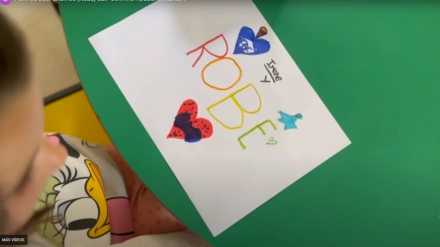 Robe emociona a Mérida: el homenaje de un colegio vuelve a hacerse viral