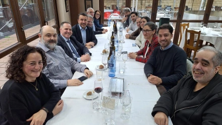 Una imagen del encuentro navideño de la Cámara de Comercio de Avilés con los medios