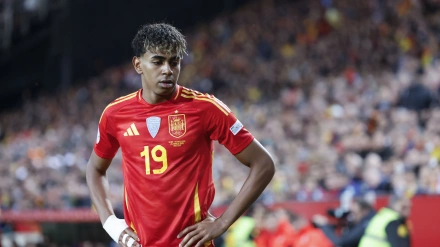 Lamine Yamal, durante un partido con la selección española en la Liga de Naciones.