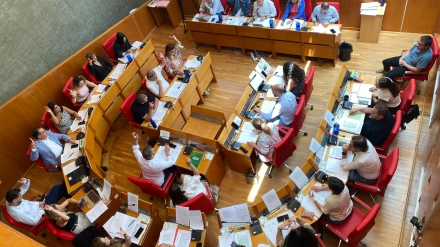 Imagen del salón de plenos de Lorca desde el palco de ciudadanos