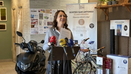 lena Ruiz-Mateos, de Grupo La Rota con San Antonio, El Bucarito y Convocados Catering, con motivo del sorteo de su 75 aniversario