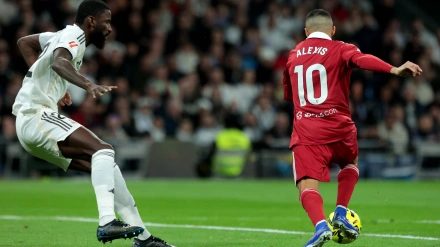 Madrid, Spain; December 20, 2025 - Real Madrid defeats Sevilla 2-0. Football match, Matchday 17 of the 2026-2027 season, played at the Santiago Bernabéu Stadium in the capital of the Kingdom of Spain. Real Madrid goals scored by Jude Bellingham (38') and Kylian Mbappé (86' penalty). Photo: Juan Carlos Rojas