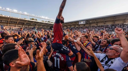 El Levante UD celebró el ascenso en mayo en Burgos