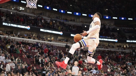 Giannis Antetokounmpo realiza el mate de la discordia.