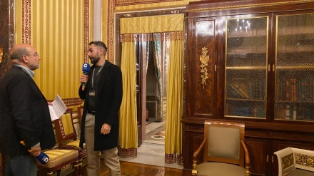 Ángel Expósito y Mario Mateos, conservador del Palacio Real de Madrid