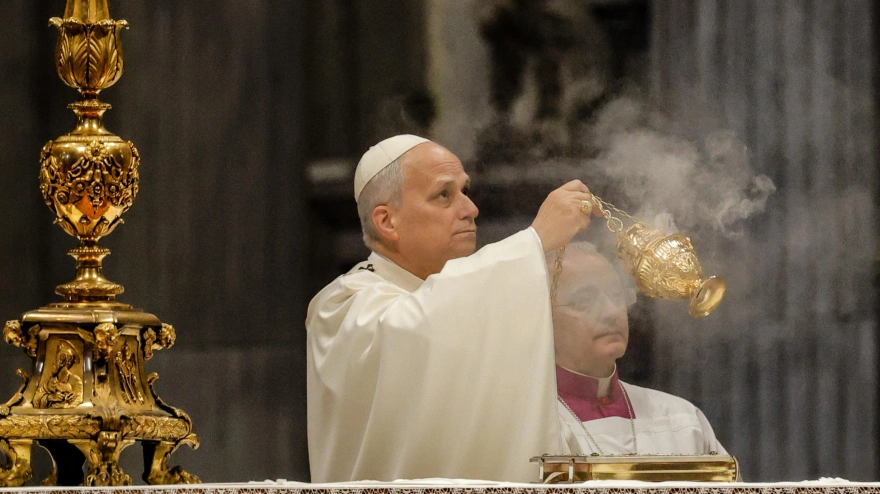Vatican City (Vatican City State (Holy See)), 01/01/2026.- Pope Leo XIV presides over the New Year's Day Mass in St. Peter's Basilica, Vatican City, 01 January 2026. (Papa) EFE/EPA/GIUSEPPE LAMI