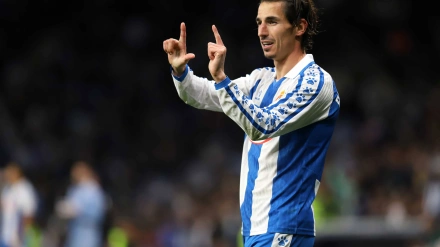 Pere Milla celebrando un gol con el Espanyol