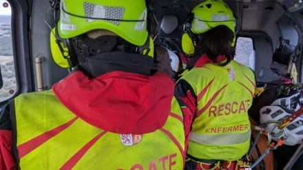 Imágenes del 112 del rescate del cazador herido en Valladolid