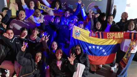 Venezolanos en León celebran la captura de Maduro: "Es una liberación, mi hijo por fin descansará en paz"