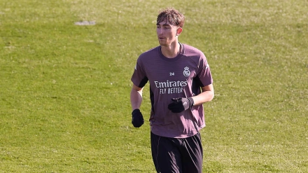 Dean Huijsen, central del Real Madrid, durante una sesión de trabajo en la Ciudad Deportiva del Real Madrid