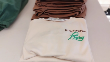 Camiseta de Zara dedicada a la Confitería Flory