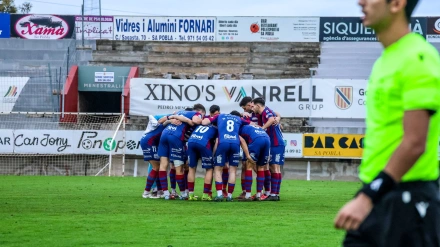El Poblense antes de un partido en el Municipal de Sa Pobla