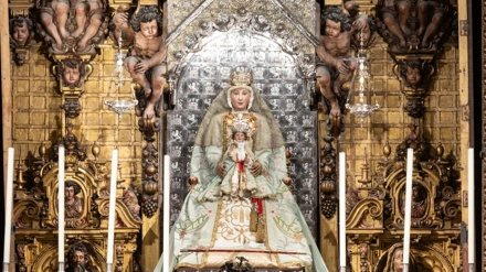 Retablo de la Virgen de los Reyes, en la Capilla Real.