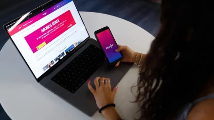 El consejero portavoz, Carlos Fernández Carriedo, explica cómo afectan los cambios de Renfe