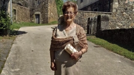 Julia, costurera de Celanova (Ourense)