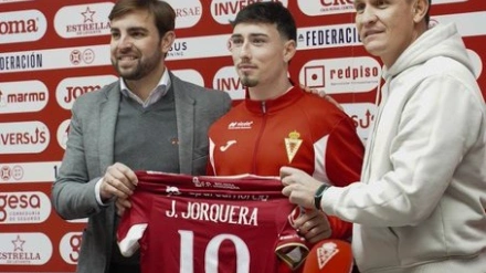 Joel Jorquera, presentado como nuevo jugador del Real Murcia