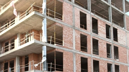 Edificio desde el que se habrían precipitado los dos jóvenes