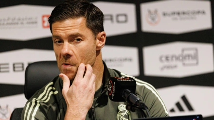 Xabi Alonso (Real Madrid) visto durante la rueda de prensa oficial y el entrenamiento previo a la Supercopa de España