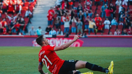 Antonio Raíllo tras un gol